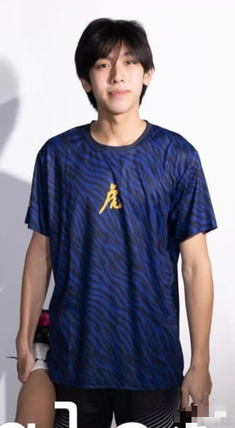 林志颖儿子kimi近照曝光，感觉林志颖基因被打败了儿子真的越来越像妈妈了虽然没有