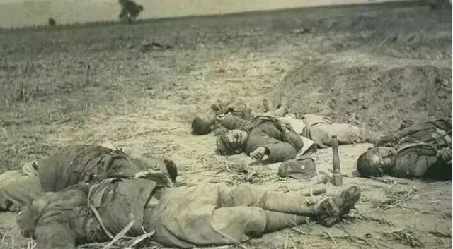 1943年，韩增丰中弹倒地，日军师团长欣喜若狂，第一时间过来验尸，谁知韩增丰却突