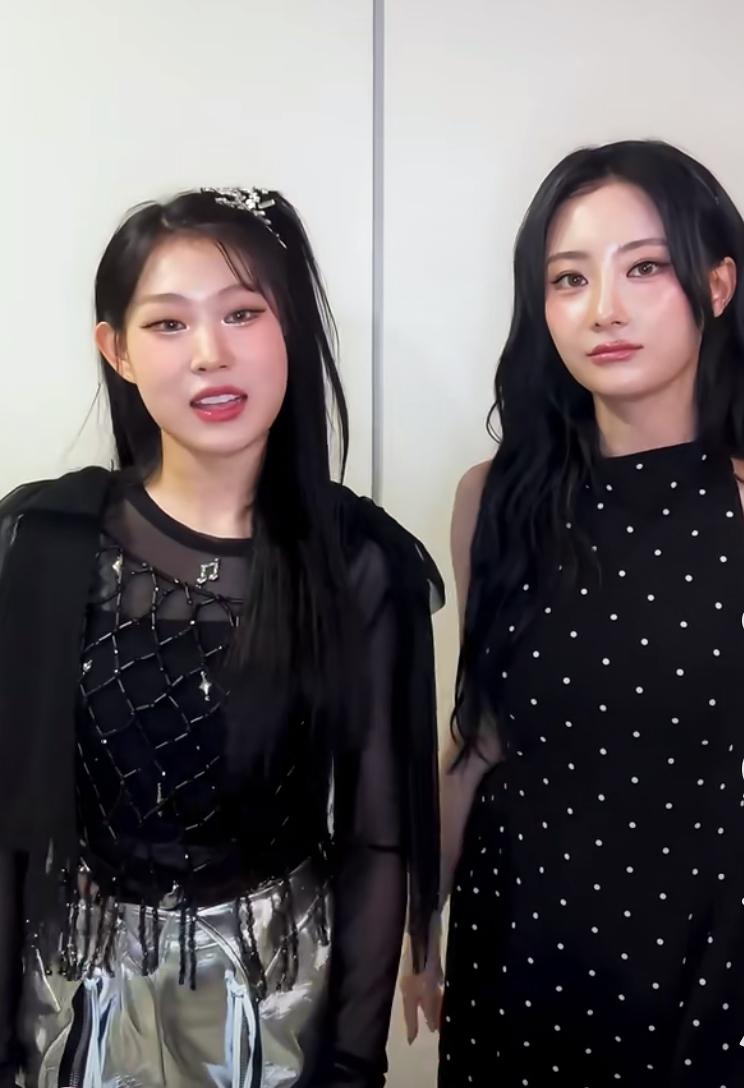 小沈阳女儿和韩国爱豆同框，感觉这差距没想象中那么大啊。右边韩国女生更精致，但猪