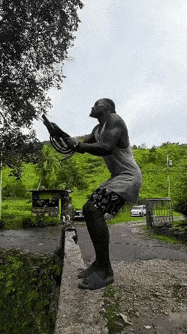 没想到国外还有这么清澈的湖水[赞]