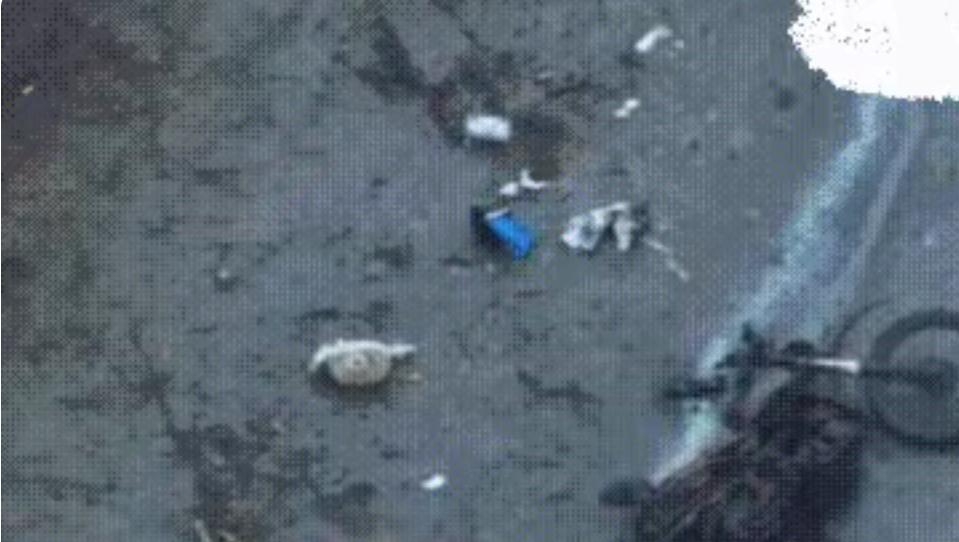 红军城地区，被围困在季米特洛夫市区的一些乌军骑着摩托车和全地形车拼死突围，不过很