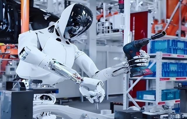 日媒：给中国50年也造不出日本发动机！马斯克：中国车企值得尊重。十多年前，日本一