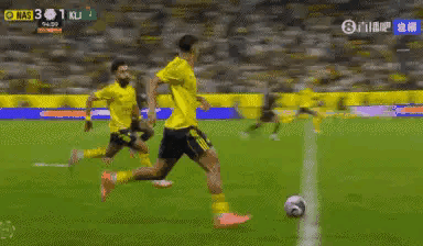 利雅得胜利超级巨星C罗真是太幸福了！在今天进行的利雅得胜利和赛哈特海湾的比赛中，