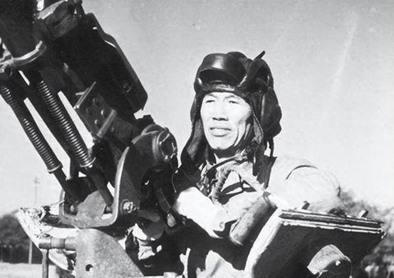 邓华文武双全，韩先楚有勇有谋，杨得志征战区域广“1955年9月27日，授衔大厅