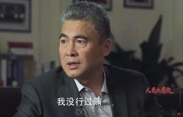 有人问，《人民的名义》里王大路为何与众不同？他和李达康是过命的战友。当年金山县
