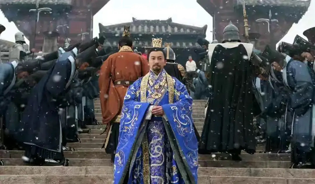 有人问，汉灵帝的能力到底如何？说白了，汉灵帝这老哥可是东汉末年的实权大boss！12岁登基就玩转权谋