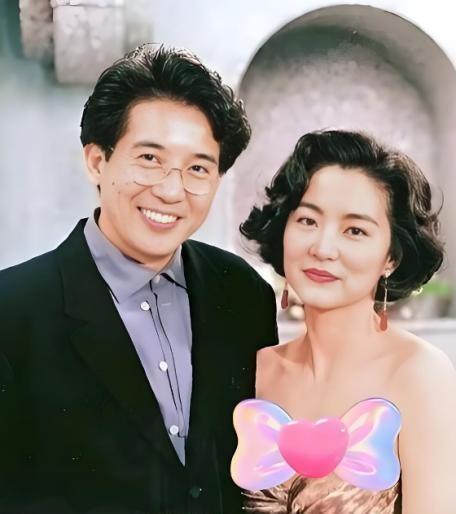 一句“机票太贵”，等来了20年都没等到的婚礼。不是林青霞放弃了秦汉，是秦汉的回