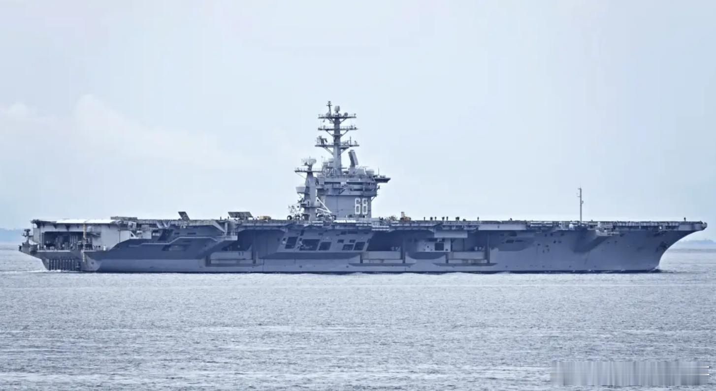 美国海军现役航空母舰“尼米兹”号在完成最后一次82000海里的部署后，将于近日返