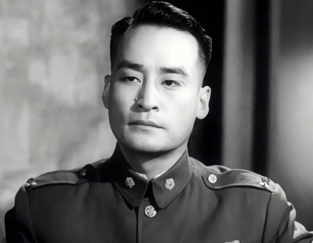 现在的小鲜肉演个霸总都面瘫，你敢信吗？几十年前，有位老爷子把国民党从少将到上将
