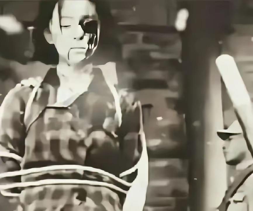 十六岁少女被折磨十五个昼夜，全身上下血肉模糊，右眼被挖左腿骨折，如果疼痛有等级的