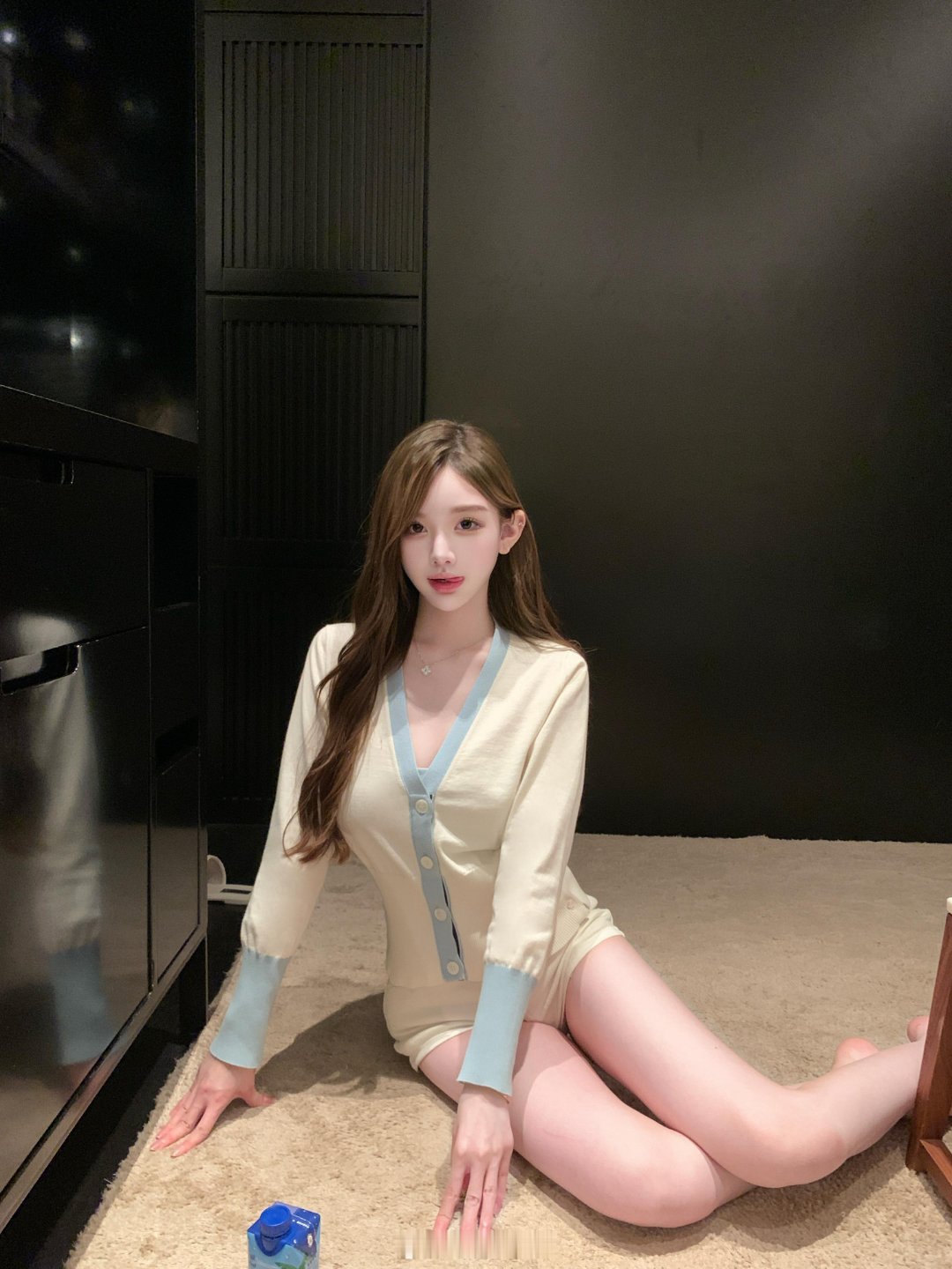 咖啡馆御姐风，浅色穿搭🌸​​​