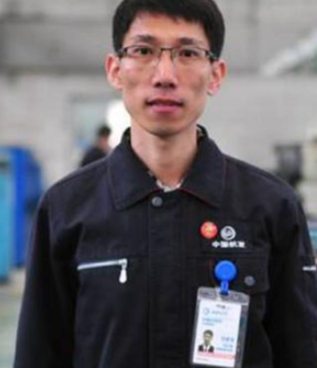 很多人固有印象里，技校毕业的普通工人，再厉害也难登大雅之堂，更别说被世界强国抢着