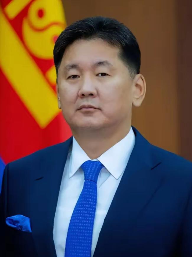 蒙古国总统呼日勒苏赫签署文件，决定在与中国接壤的东戈壁省增建130公里的铁丝网，