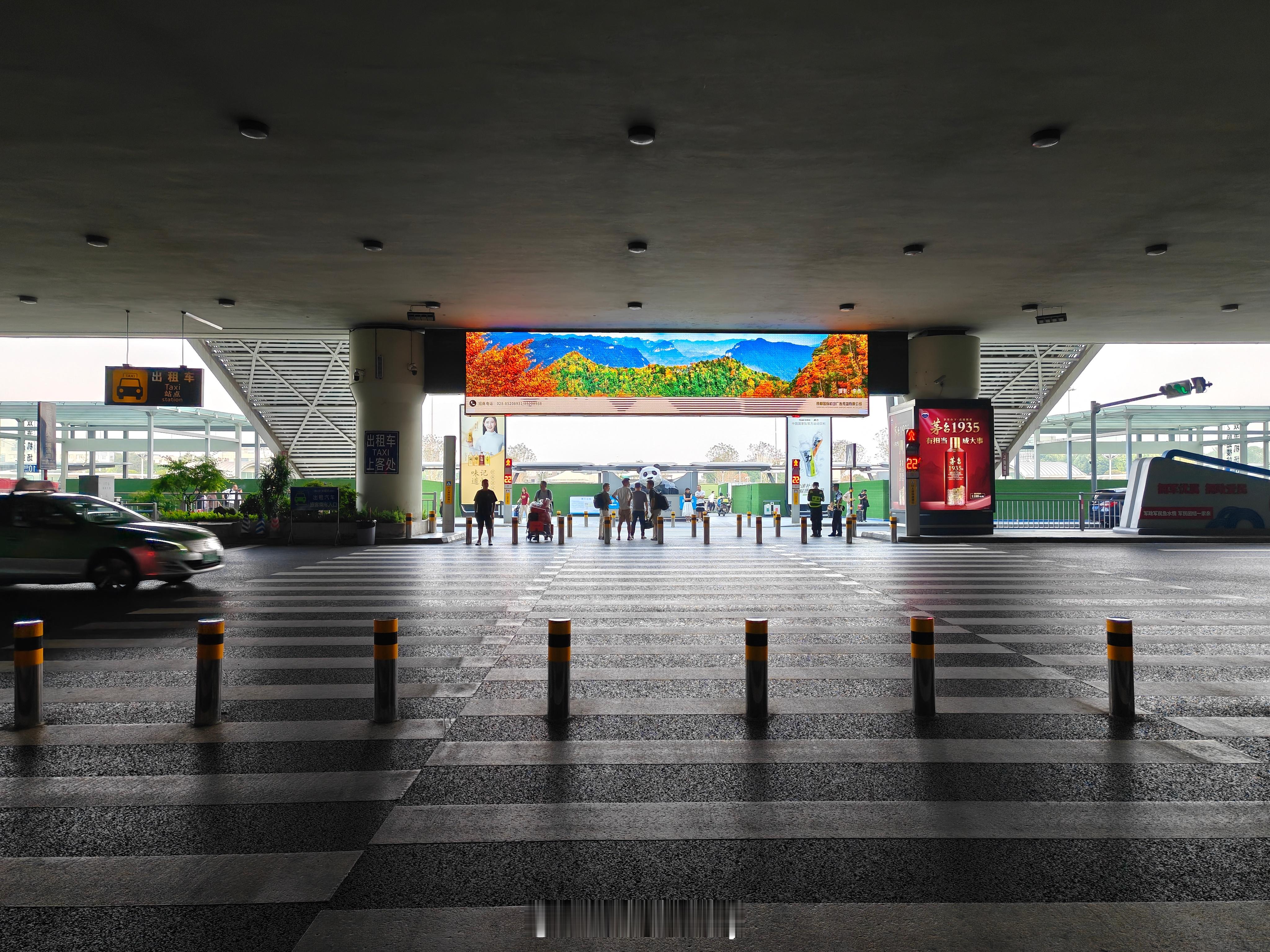 万万没想到，成都这么热的么！​​​