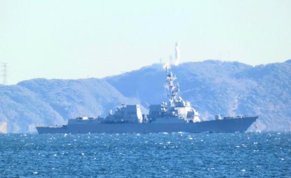 特朗普用无数事实给我们打了样，也告诉我们一个深刻的道理：台湾海峡是不是中国内海，