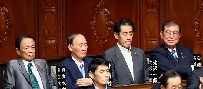 日本为何频繁更换首相和内阁，但国家却从来不乱？因为说白了，日本背后有真正的世家大