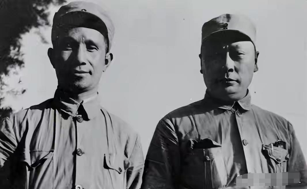 1953年，毛主席外出视察后返京，乘坐的火车途经南京、徐州、济南等地，毛主席一下