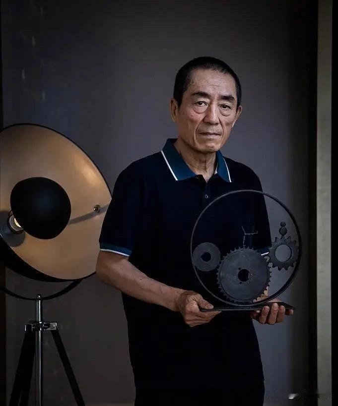 当听到《三体》电影版导演定为张艺谋的时候，网友直接炸锅了。能拍出《满江红》《惊蛰