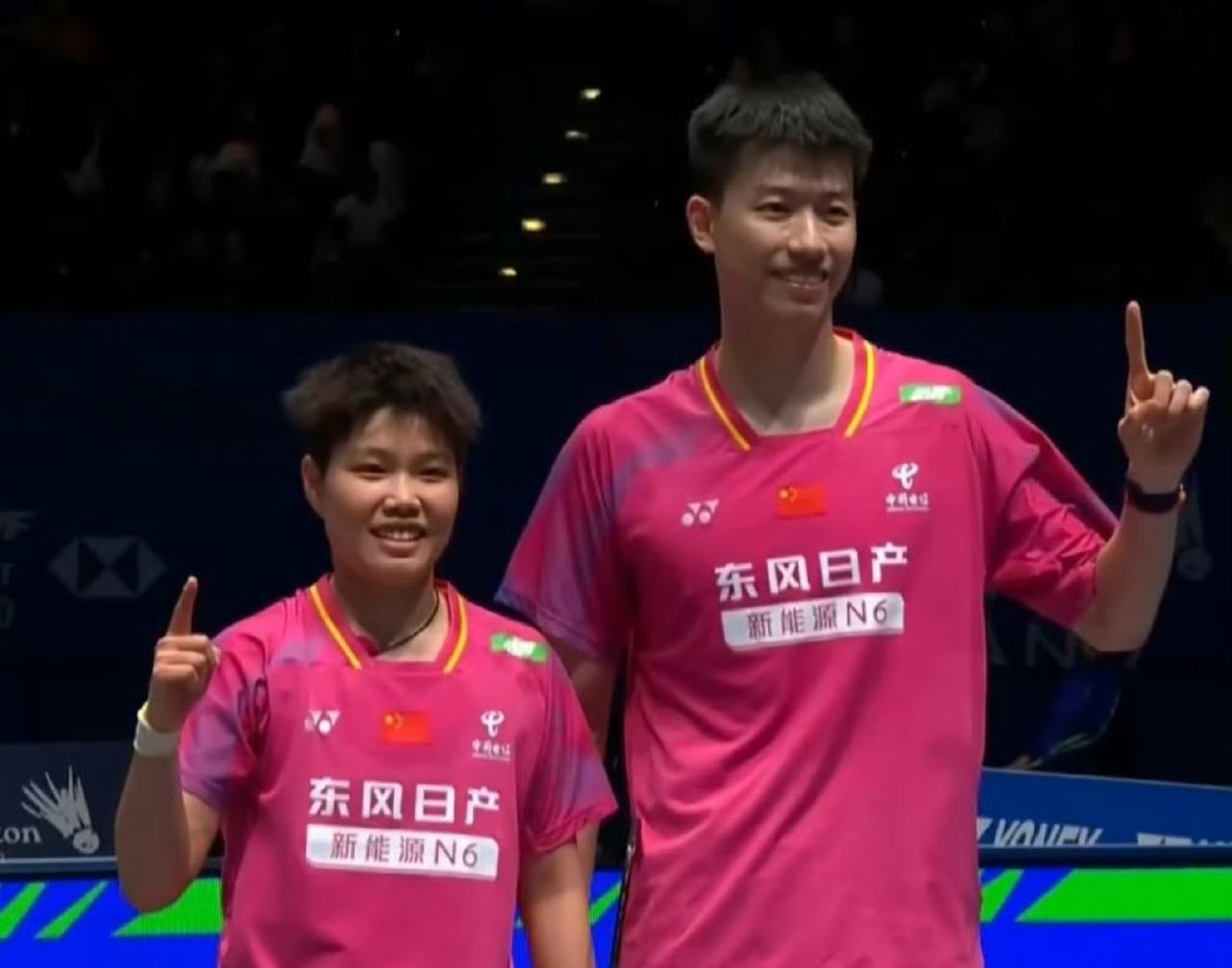 国羽男单首日比赛惨败收场!超级1000全英羽毛球公开赛今日凌晨战罢首日比赛。国