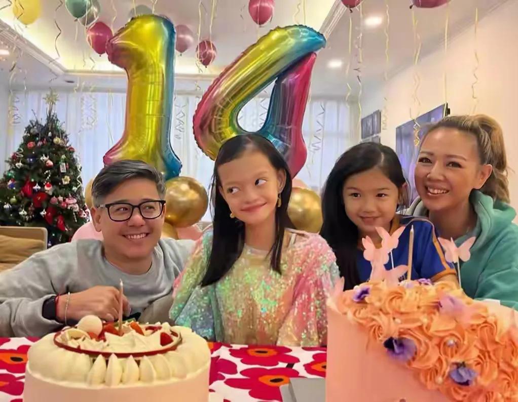 钟丽淇二女儿虽然如今很健康，但是也挺让人担心的，毕竟钟丽淇的大哥是19岁生病的，