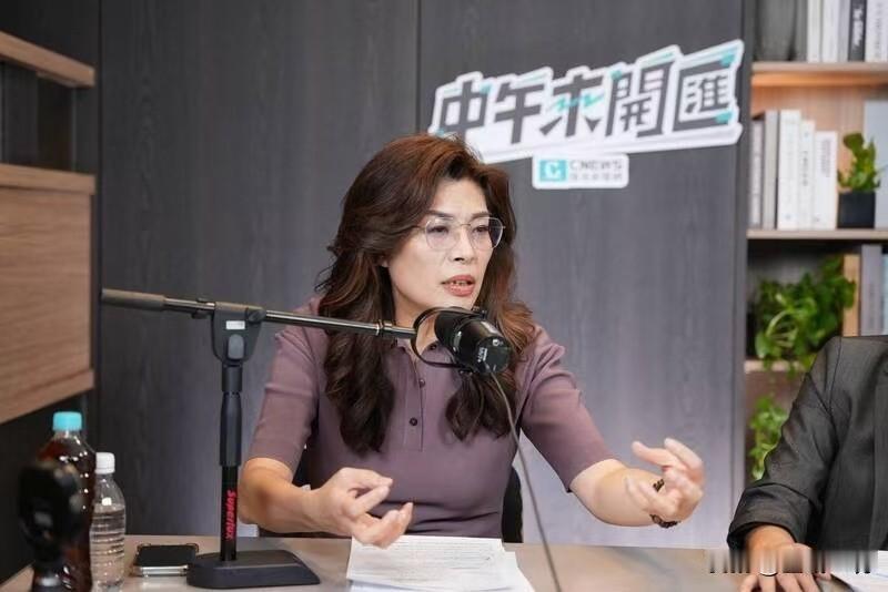 郑丽文再次接受黄光芹的专访国民党主席郑丽文今天（5日）中午接受媒体人黄光芹的