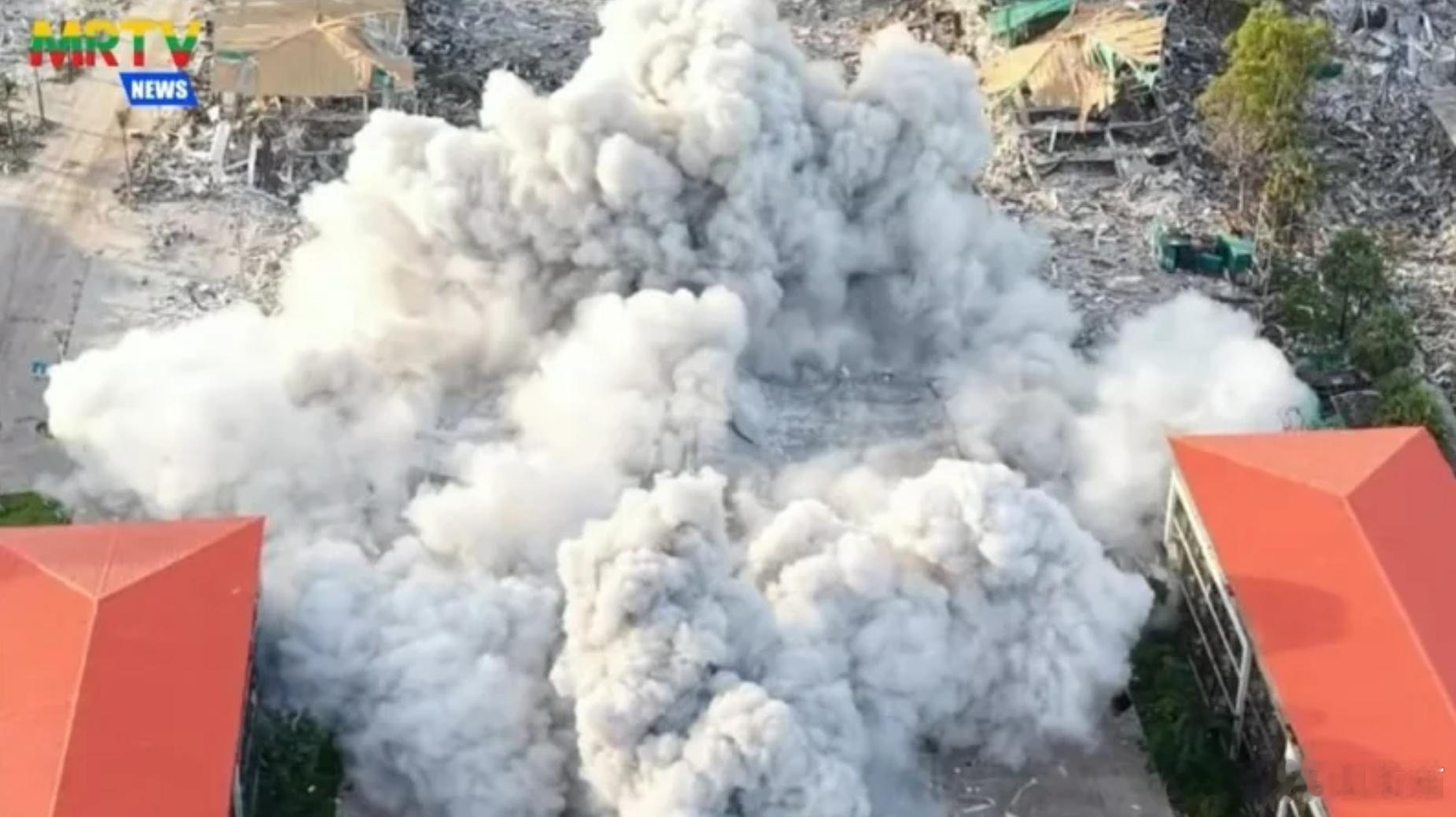 【缅甸公布炸毁KK园区画面：超180栋建筑被拆、逾千名外国人落网】缅甸政府近期