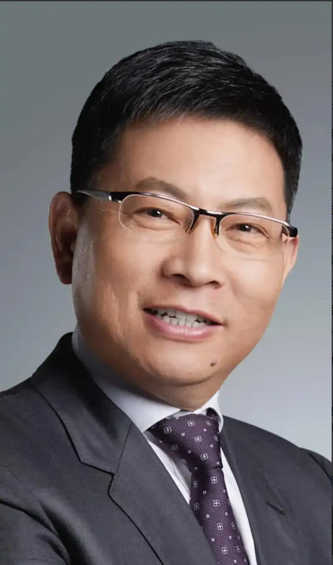 估计余承东后槽牙都要咬碎了他想破脑袋也没想到自己堂堂的高考理科状元，竟然被人