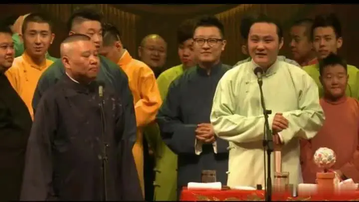 毕竟在德云社呆了十年，德云社有什么事，他都知道。这个人就是闫宗海，曾经的郭德纲