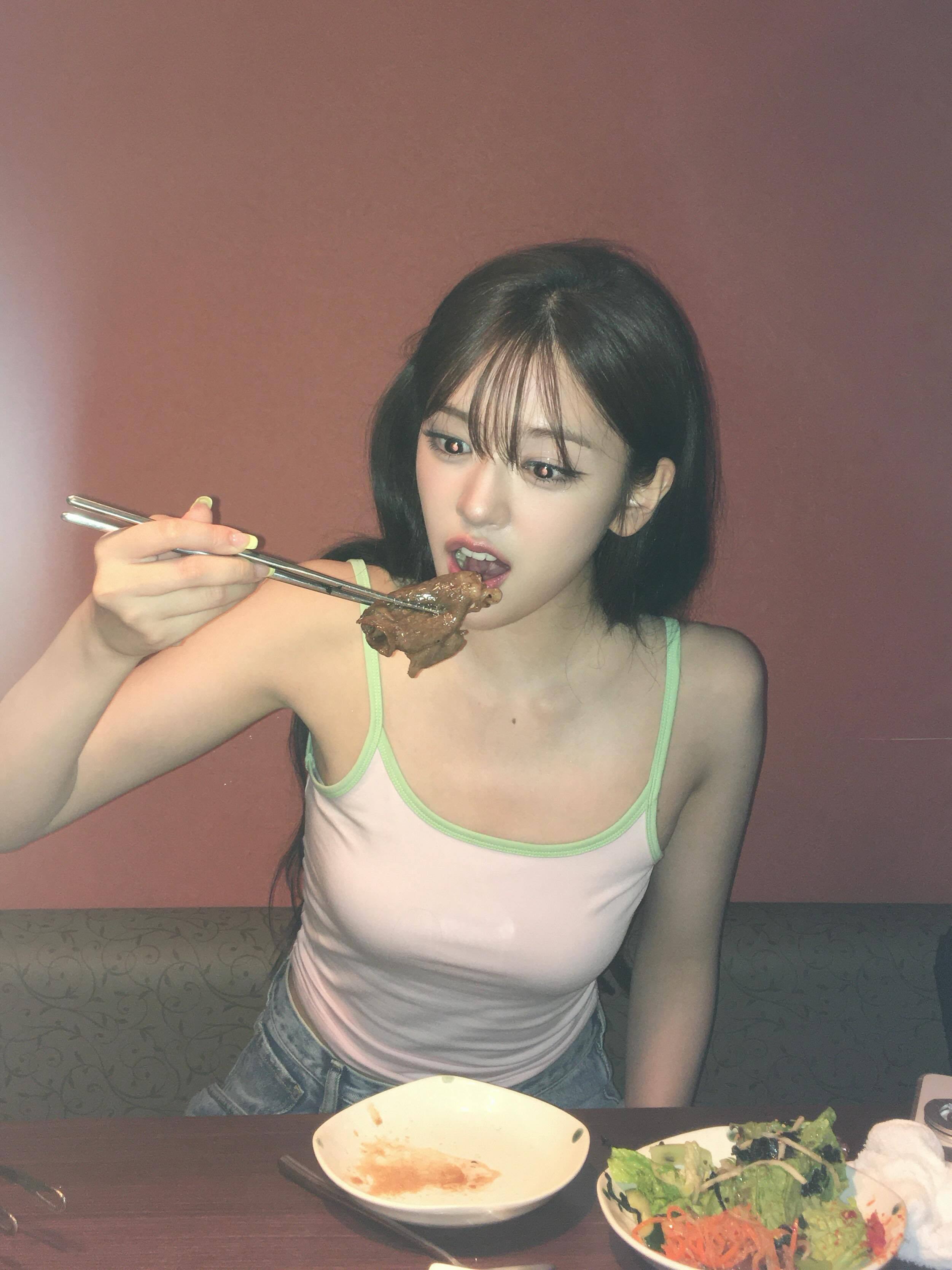 安宥真INS更新🤍🍇