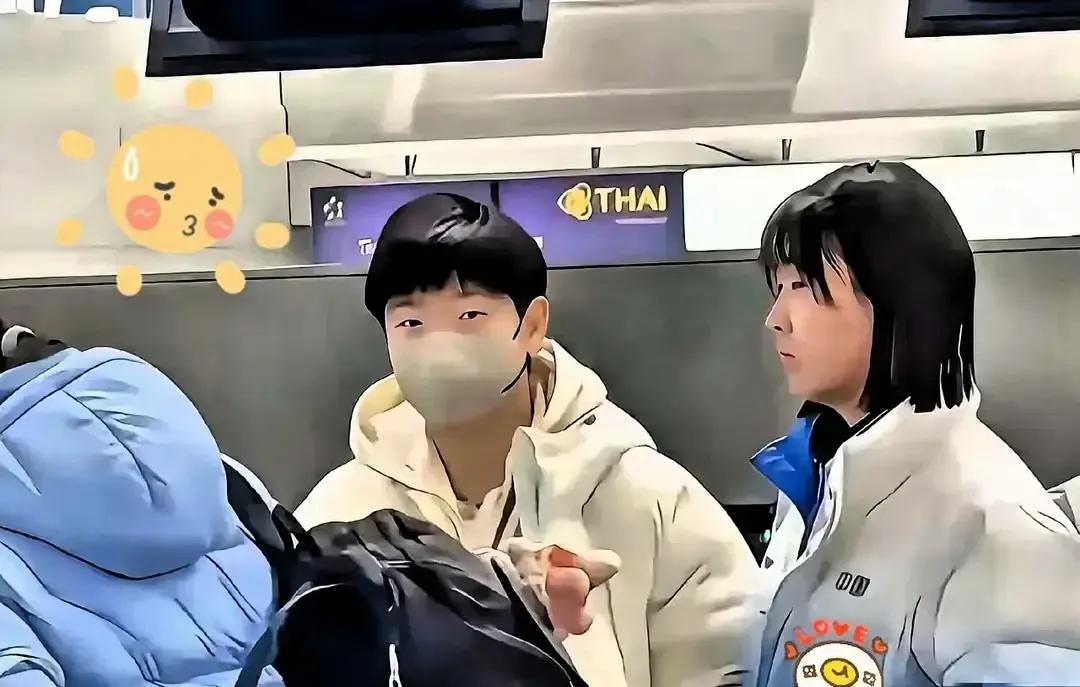 孙颖莎脚踝和足底一起发炎，医生直接拍板：冬春赛季别打了。我看她去年11月女团决