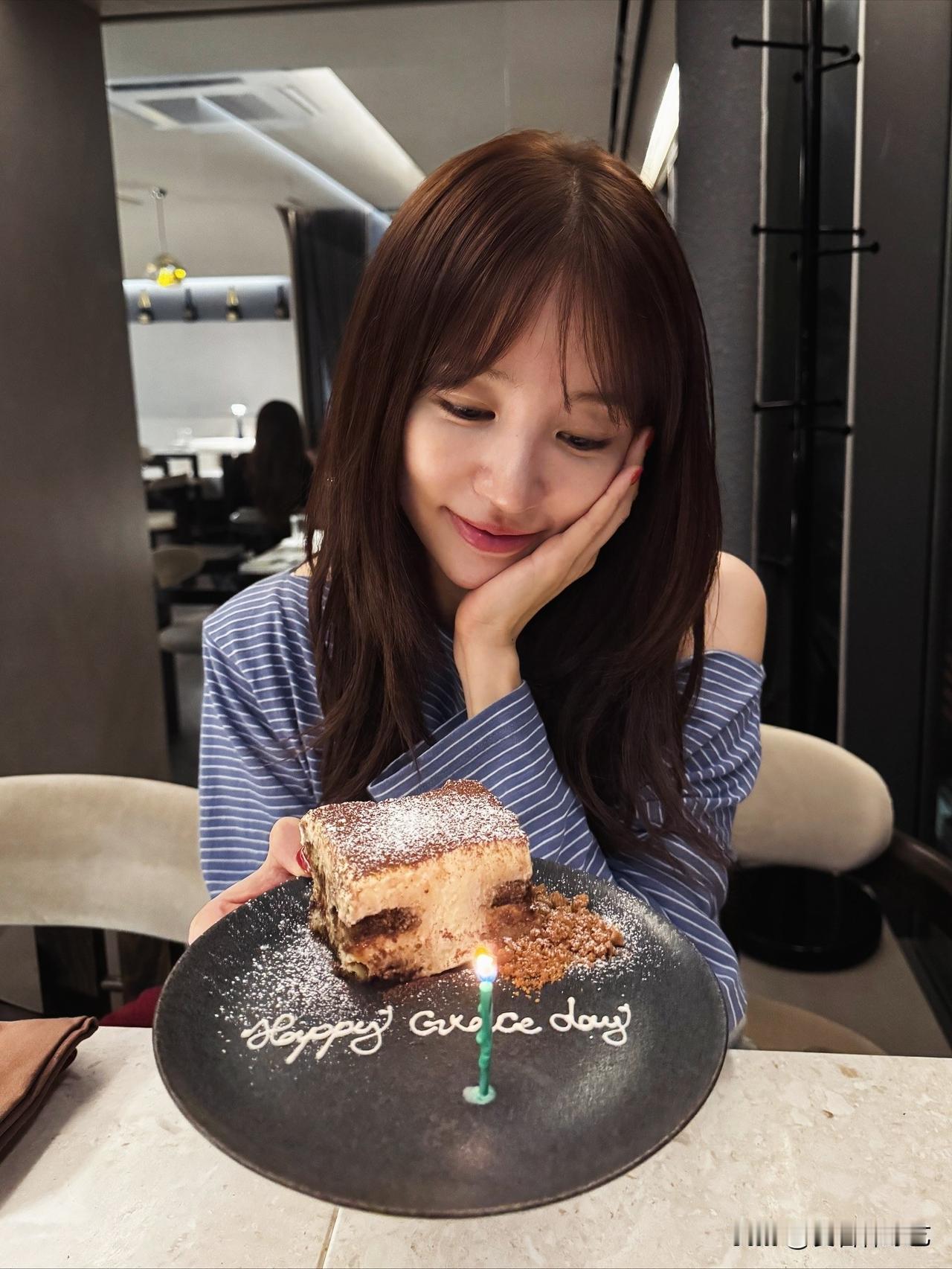 21日，演员尹恩惠在自己的Instagram上写道“好人，好对话，好时光，我很幸