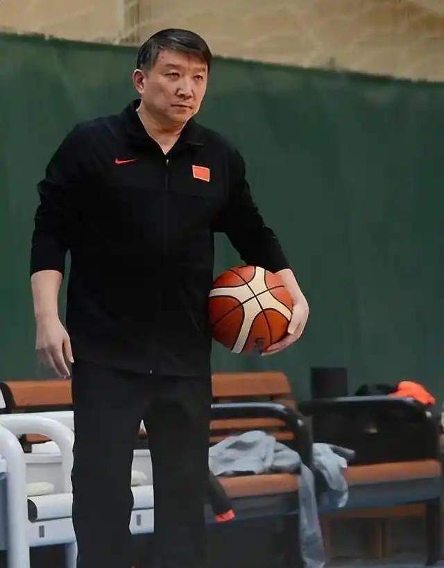 #头号创作者激励计划#宫鲁鸣这是豁出去了？真是弄不明白，一个老头子胡折腾啥呢
