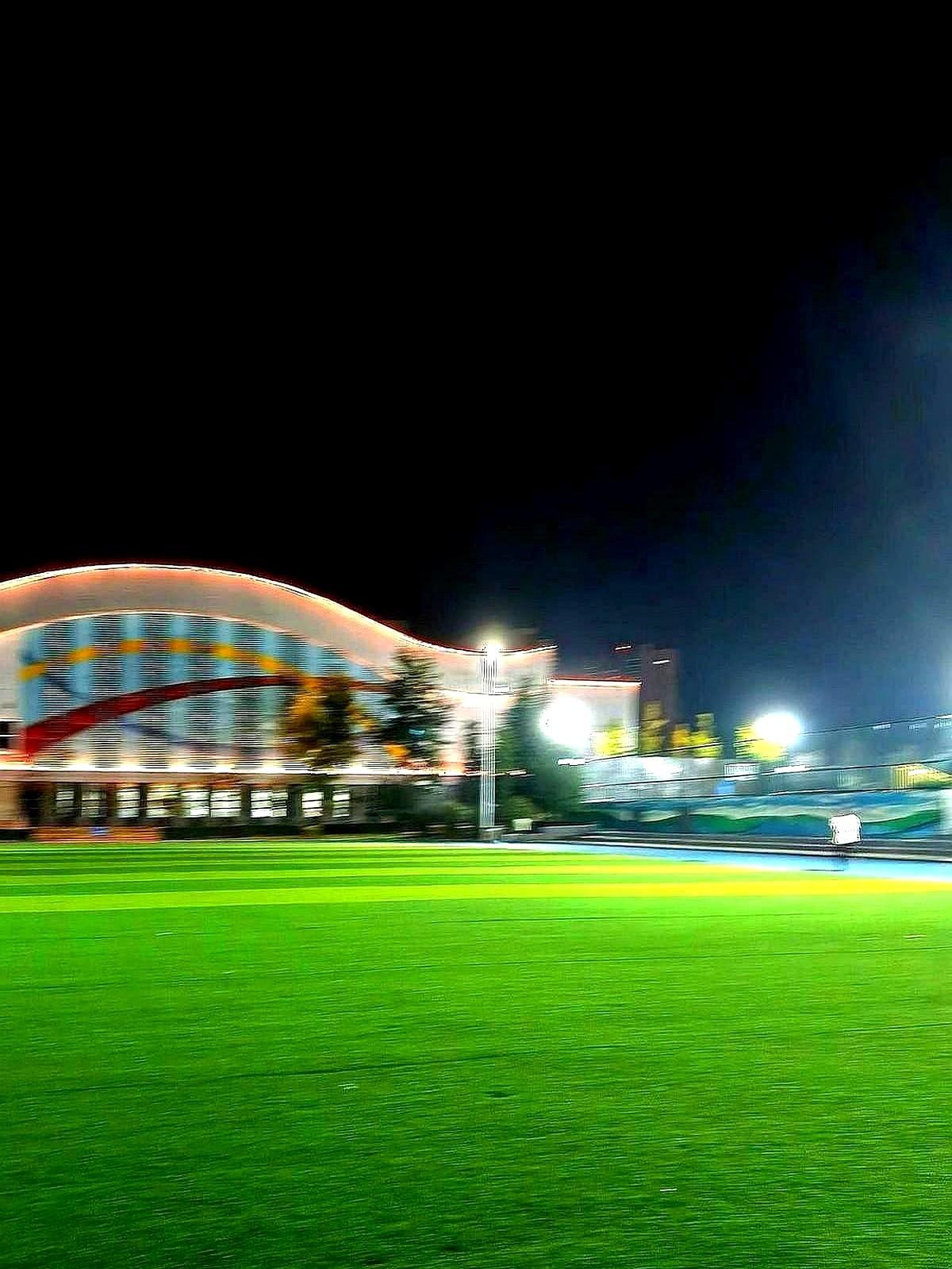 “5公里没跑完，胸口先被冬天扎了一刀。”北京朝阳公园，上周三早7点，一位45