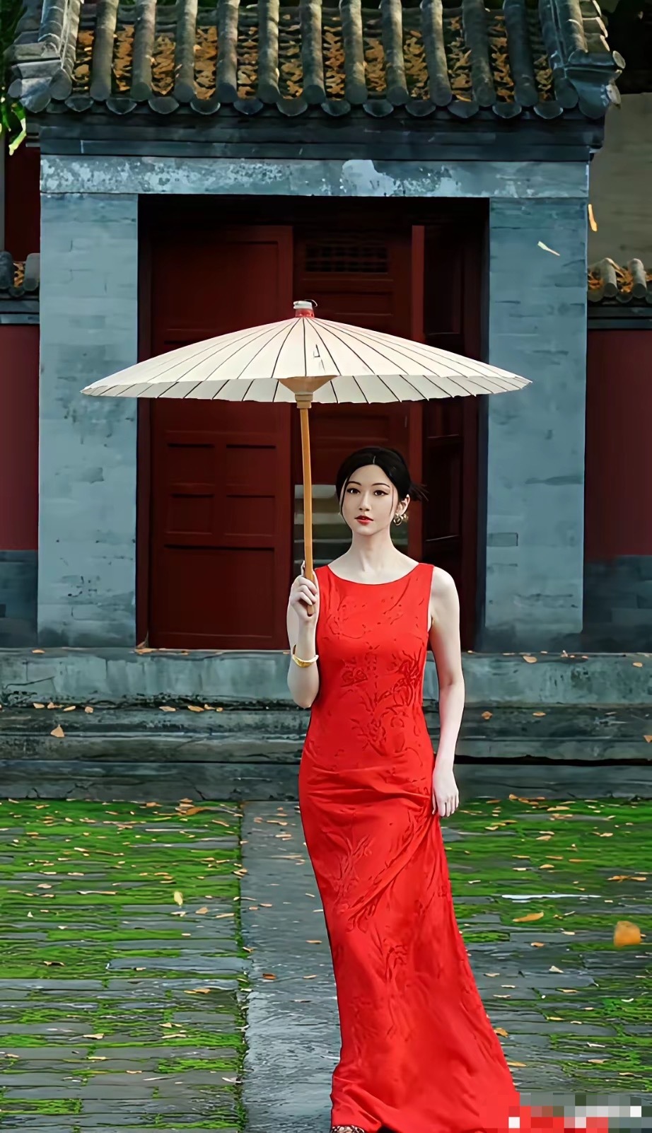 景甜风波后登《瑞丽》拍大片，"富贵花"确实是命硬。​​​