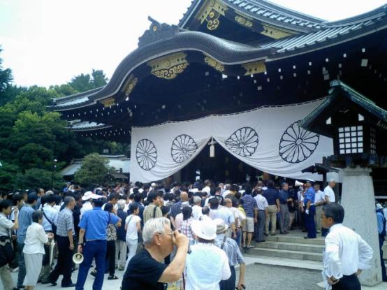 美国人问中国人：“你们最想和谁打一仗，来证明自己的军事实力？”很多美国人以为是美