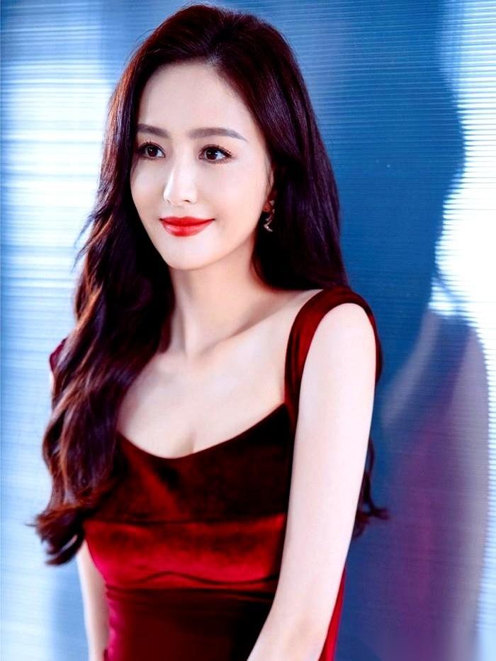 说实话，佟丽娅和陈思诚，可能才是离婚的最高境界。好多人看不懂，说他俩这叫“新型