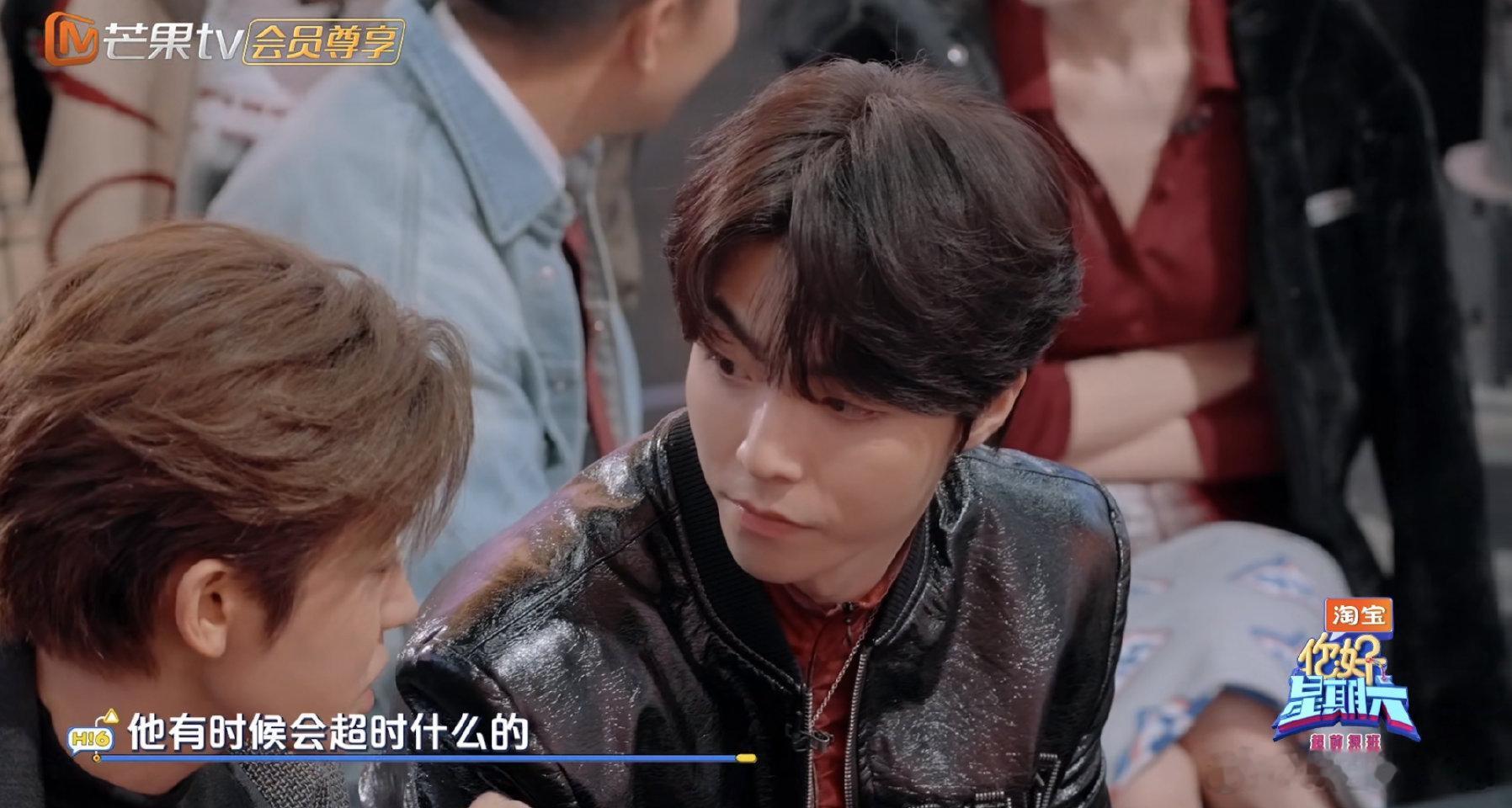 侯明昊拍戏期间只睡五个小时侯明昊陈立农的访谈太戳人了！小侯细说拍戏不易，每天睡