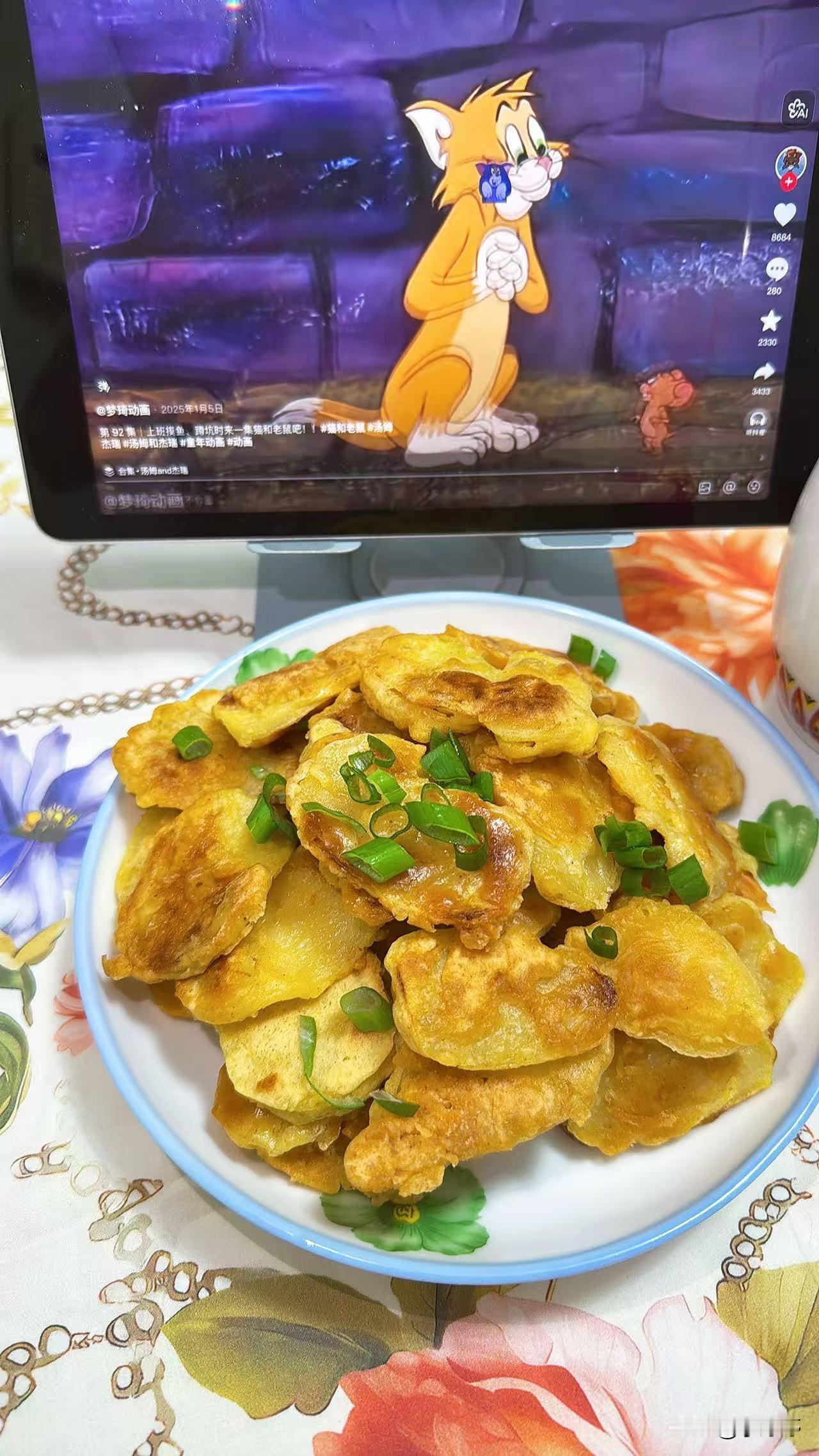 昨天我妈跟我说小姑要跟我妈借50000块钱。我妈当时拒绝了小姑给我妈妈拉黑了