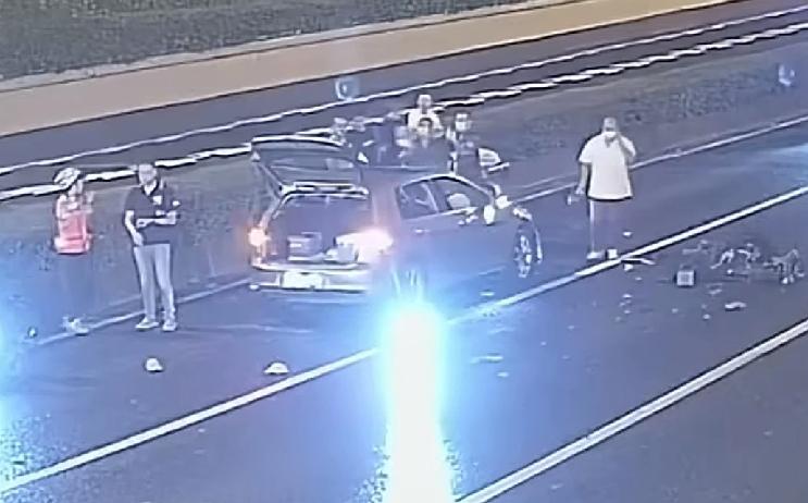 这起车祸极具有警示作用！醉驾、逆行、不戴头盔，一男子骑电动车被撞身亡承担全责。今