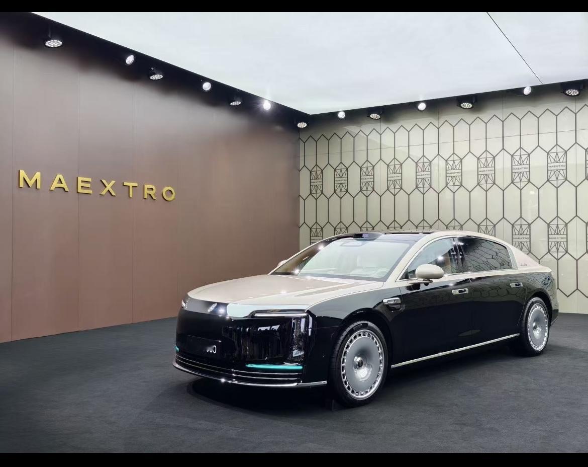 第1，尊界S800，70.8万起，半年卖了7181辆。第2，仰望U7，65.8万起，半年卖了610辆