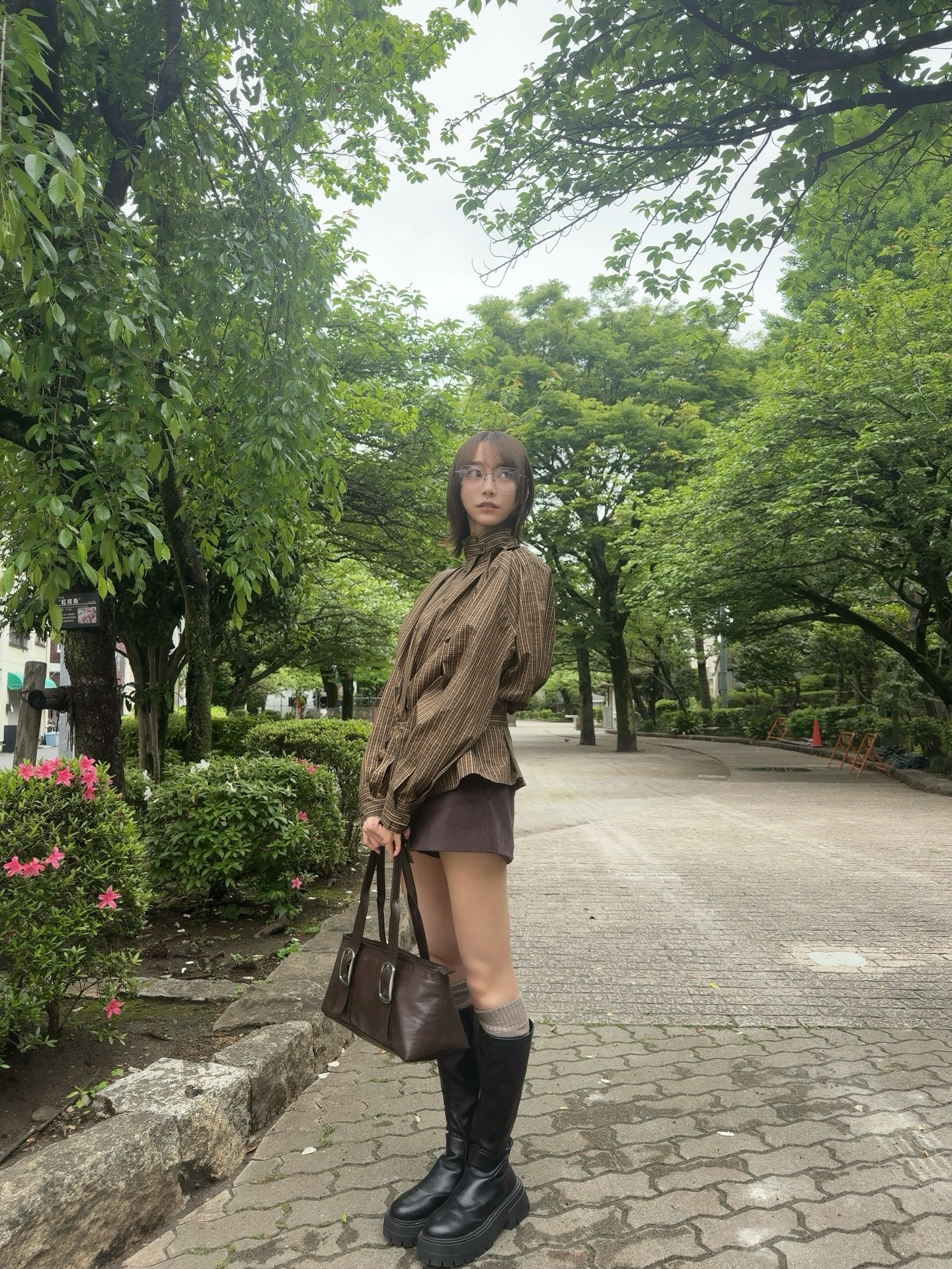 弓木奈於「デジカメ持って行ったのに、メモリーカード忘れたので母親が携帯で撮ってく