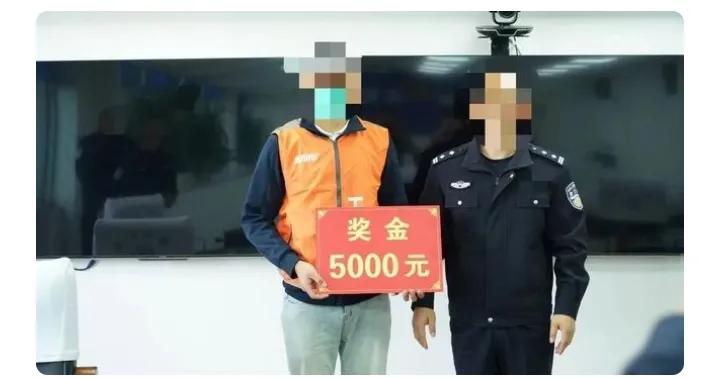 深夜接单遇到主动加价的乘客，千万不要只盯着眼前的额外收入人心叵测之下，多
