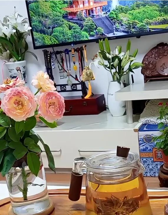 柴桑大姐告诉网友们，许敏反网暴的路上，没有停止，对方已经成了惊弓之鸟！柴桑大姐