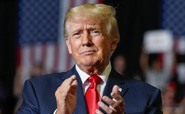 面对中国的强硬，特朗普在社交平台上表达了强烈不满，他写道：“中国这步走砸了，彻底