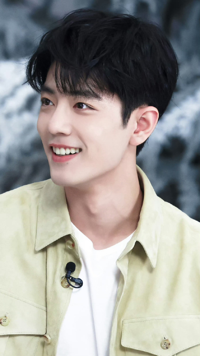 肖战拉夫劳伦近景大图，雪松般清冽，玫瑰般明媚，必须收藏