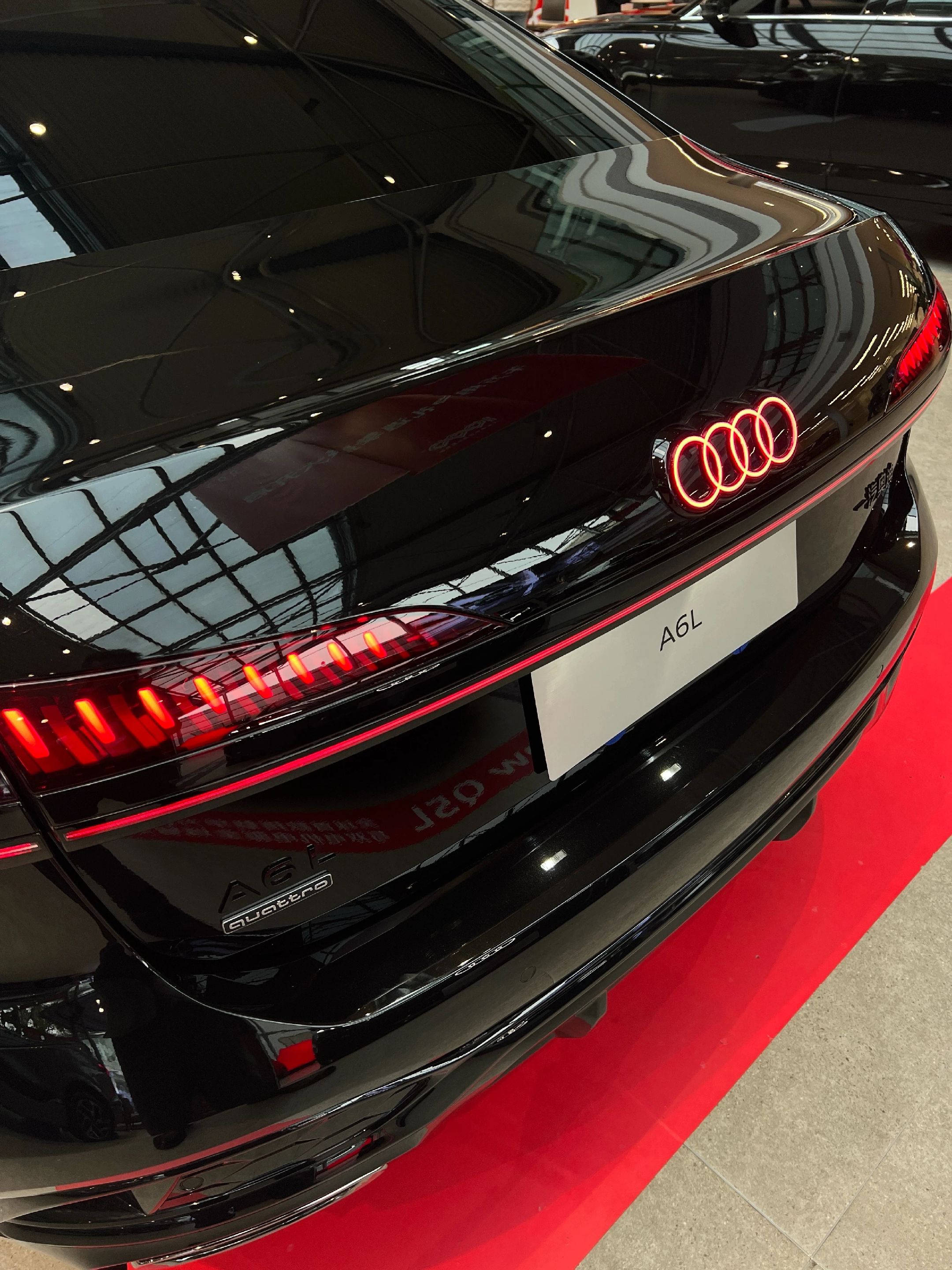 自1999年奥迪A6正式落地一汽-大众实现国产，二十余年间，作为豪华中大型车标杆