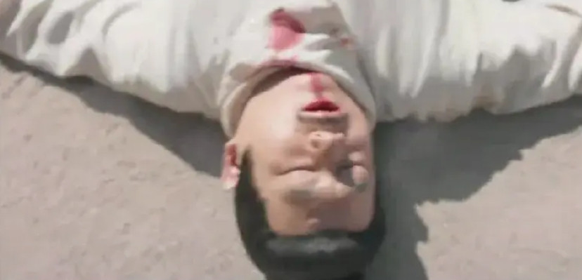 15.《藏海传》。高明师父把藏海跟香暗荼送出城门，他就毒发身亡，倒在了熙熙攘攘的