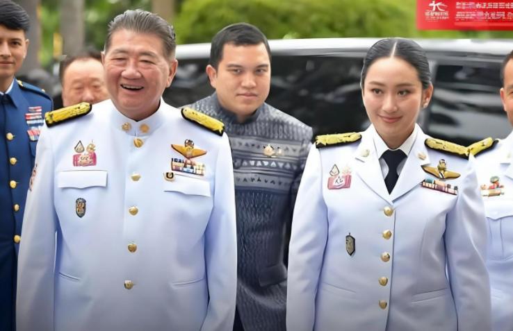 泰王亲自出马，求中国帮三个忙。要知道他2016年登基后就没怎么出过国，