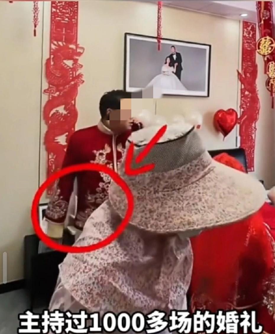婚礼本该是最喜庆的时候，可山东临沂一场农村婚礼上，本该送来祝福的“赶喜”习俗，却