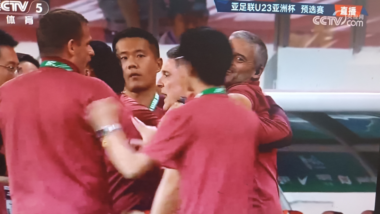 中国队没有赢，但也确实没有输。0比0平，这个成绩足以让中国队小组出线，恭喜中国队